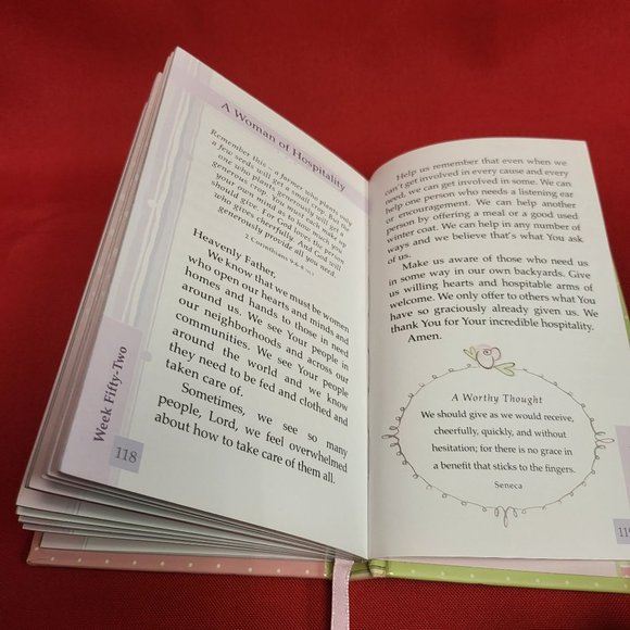 Becoming A Woman of Worth Prayer Book by Karen Moore 2007 - Picture 11 of 14